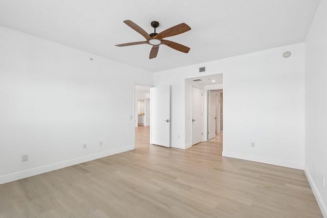 2650 Lake Shore Drive 1202, Riviera Beach, FL 33404