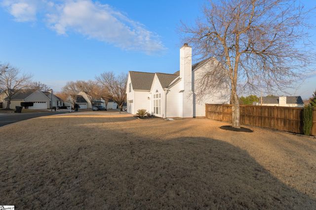 12 Woolridge Way, Greer, SC 29650