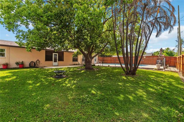 222 MARYLAND AVENUE, St Cloud, FL 34769