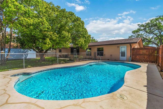 222 MARYLAND AVENUE, St Cloud, FL 34769