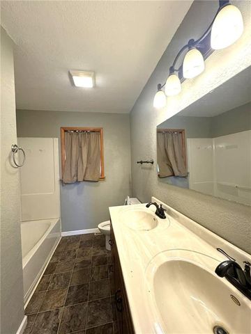 1409 College Drive, Maryville, MO 64468