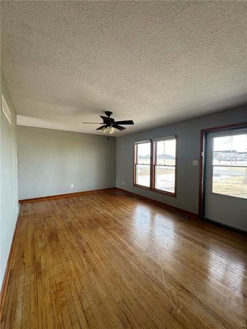 1409 College Drive, Maryville, MO 64468