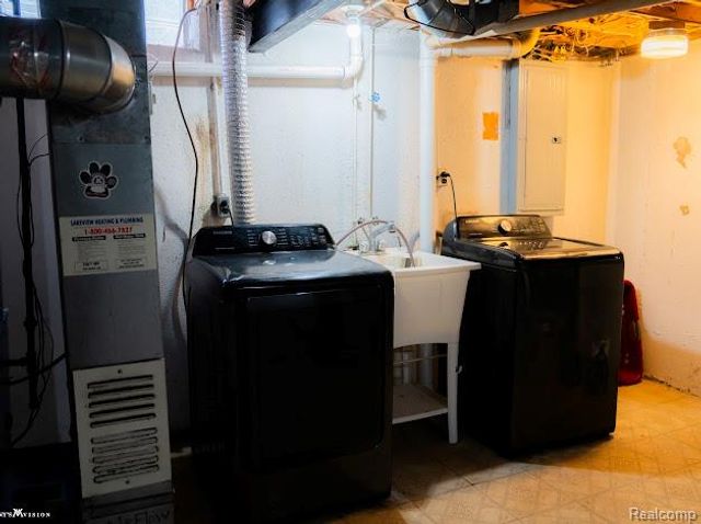 3650 Veronica Drive, Sterling Heights, MI 48310