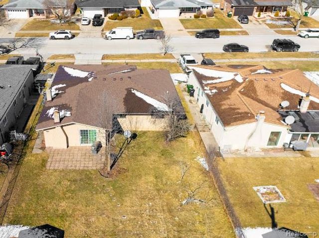 3650 Veronica Drive, Sterling Heights, MI 48310