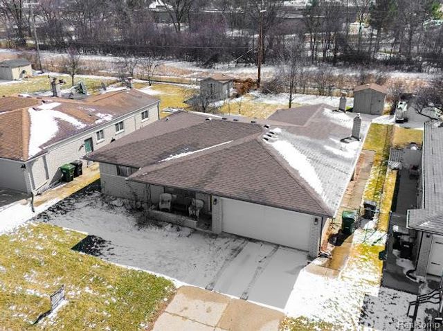 3650 Veronica Drive, Sterling Heights, MI 48310