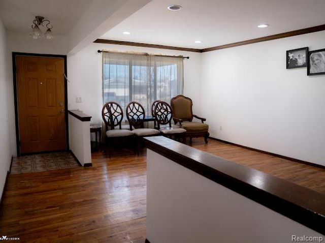 3650 Veronica Drive, Sterling Heights, MI 48310