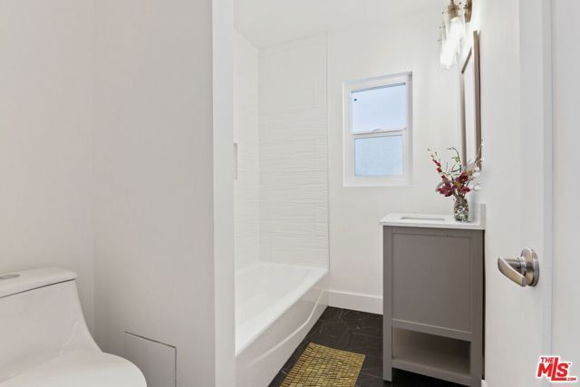 151 S Mountainview Avenue, Los Angeles, CA 90057