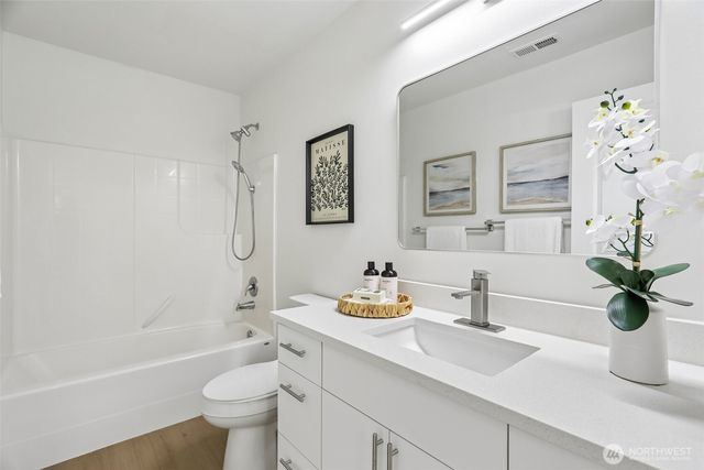 18831 18th Place W, Lynnwood, WA 98036