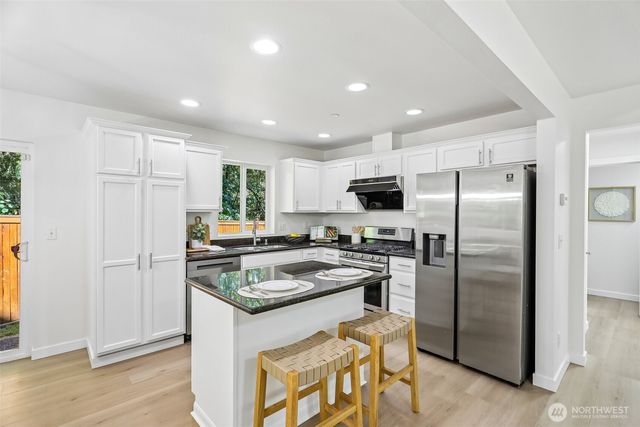 18831 18th Place W, Lynnwood, WA 98036