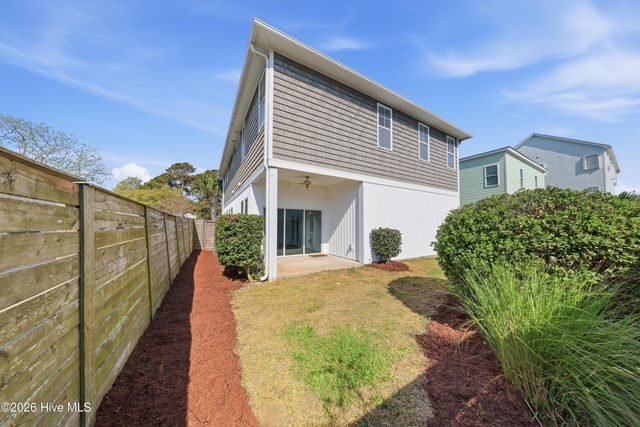 1607 Pinfish Lane, Carolina Beach, NC 28428