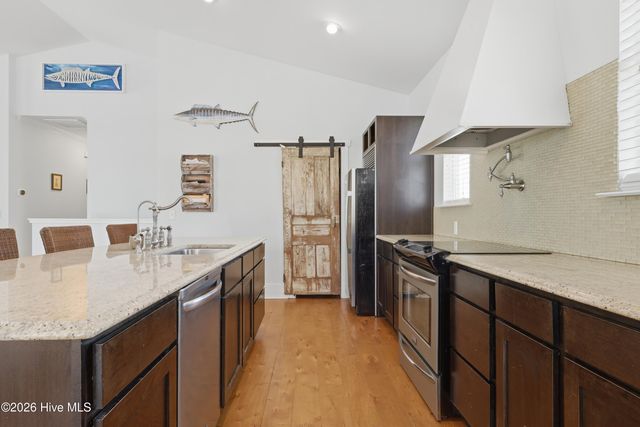 1607 Pinfish Lane, Carolina Beach, NC 28428