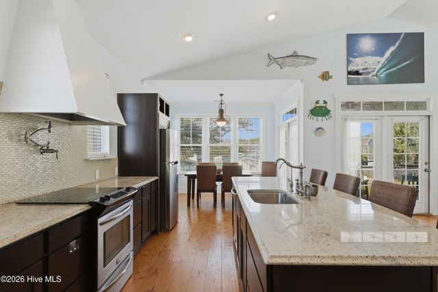 1607 Pinfish Lane, Carolina Beach, NC 28428