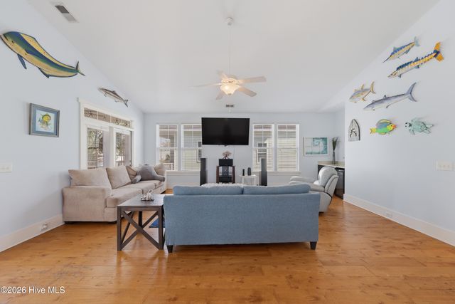 1607 Pinfish Lane, Carolina Beach, NC 28428