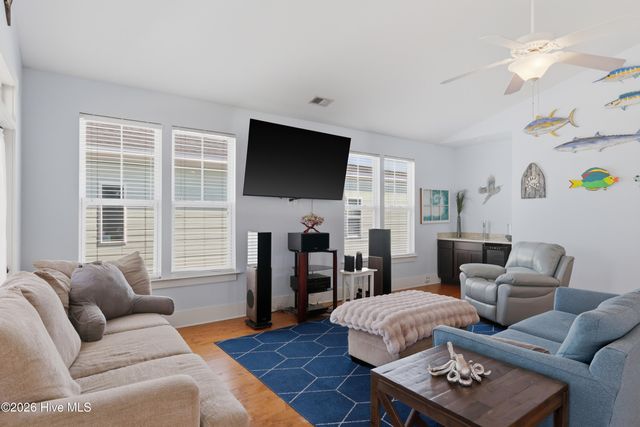 1607 Pinfish Lane, Carolina Beach, NC 28428