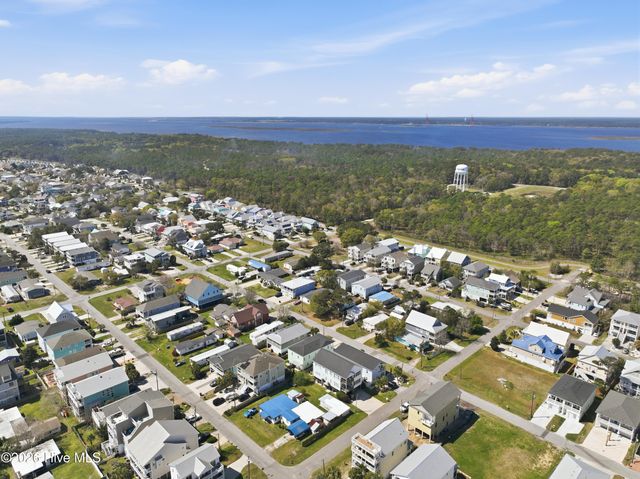 1607 Pinfish Lane, Carolina Beach, NC 28428