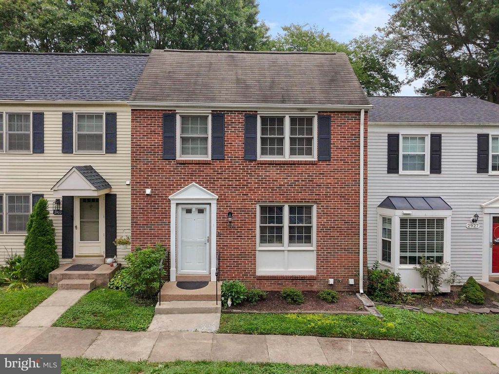 2925 AMBERLEIGH WAY, Fairfax, VA 22031