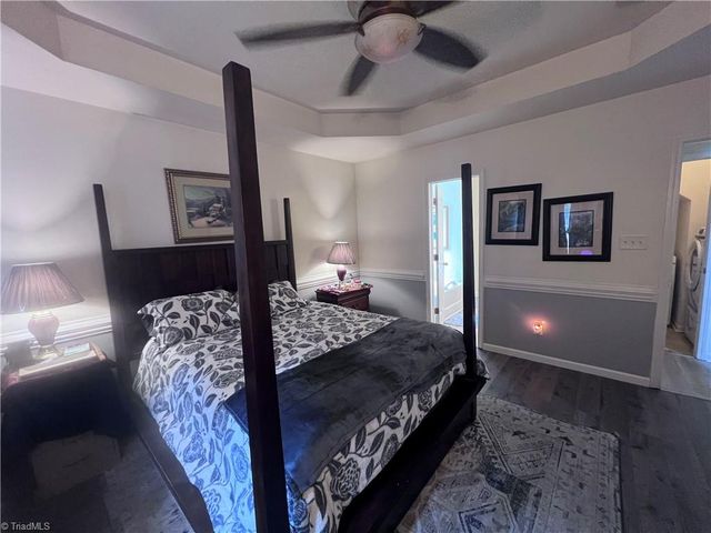 721 Spinning Wheel Point, High Point, NC 27265