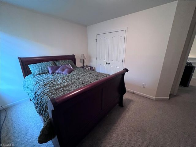 721 Spinning Wheel Point, High Point, NC 27265