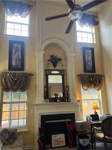 721 Spinning Wheel Point, High Point, NC 27265