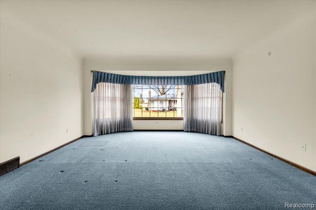 19010 Lacrosse Avenue, Lathrup Village, MI 48076