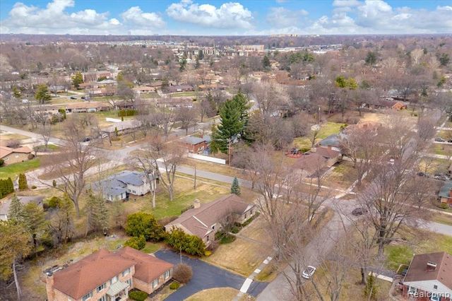 19010 Lacrosse Avenue, Lathrup Village, MI 48076