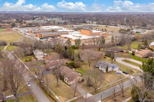 19010 Lacrosse Avenue, Lathrup Village, MI 48076