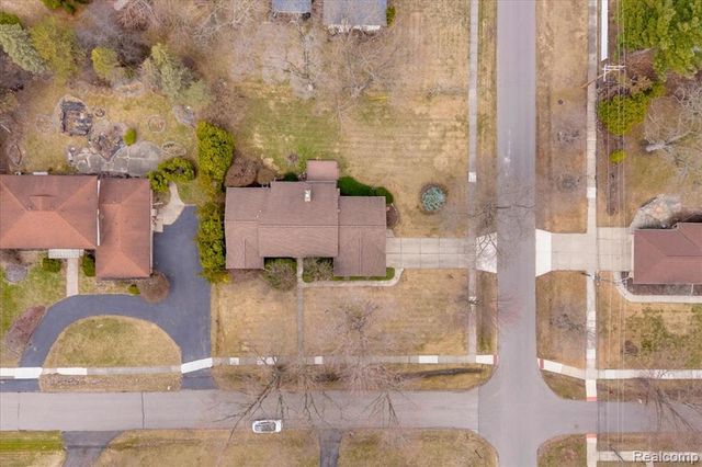 19010 Lacrosse Avenue, Lathrup Village, MI 48076