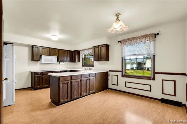 19010 Lacrosse Avenue, Lathrup Village, MI 48076