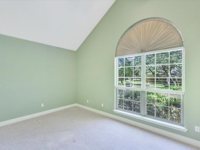 1 Woodview CT, Wimberley, TX 78676