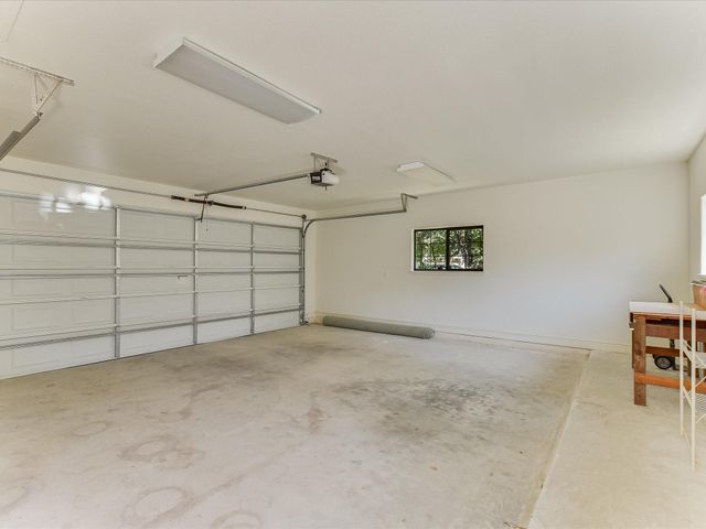 1 Woodview CT, Wimberley, TX 78676
