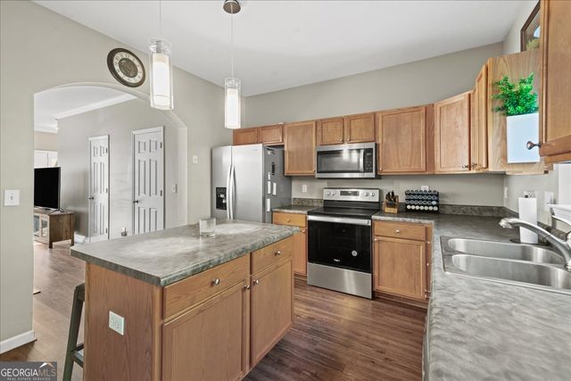 2064 Del Lago Circle NW 10, Kennesaw, GA 30152