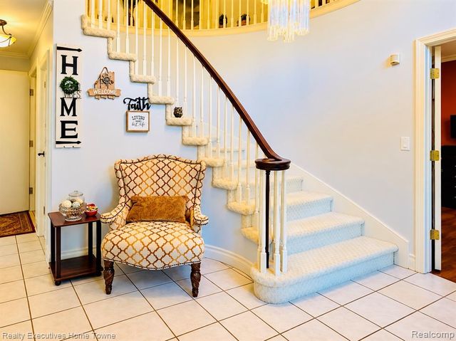 5997 Christina Drive, West Bloomfield, MI 48324