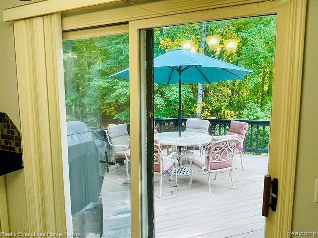 5997 Christina Drive, West Bloomfield, MI 48324