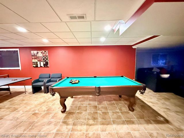 5997 Christina Drive, West Bloomfield, MI 48324