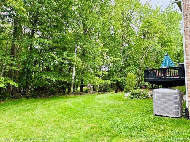 5997 Christina Drive, West Bloomfield, MI 48324