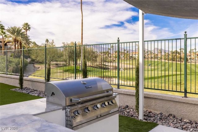 8600 Titleist Circle, Las Vegas, NV 89117