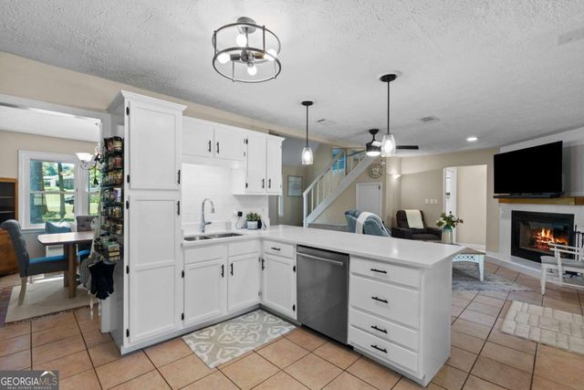 2545 Jewell Drive, Marietta, GA 30066