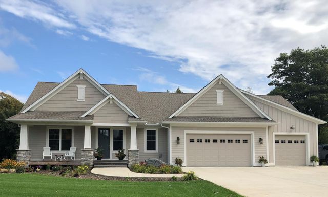 24111 Rice Lake Drive, Lakeville, MN 55044