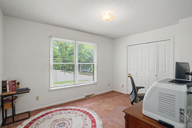 1205 LARAIL DR, Columbia, MO 65203