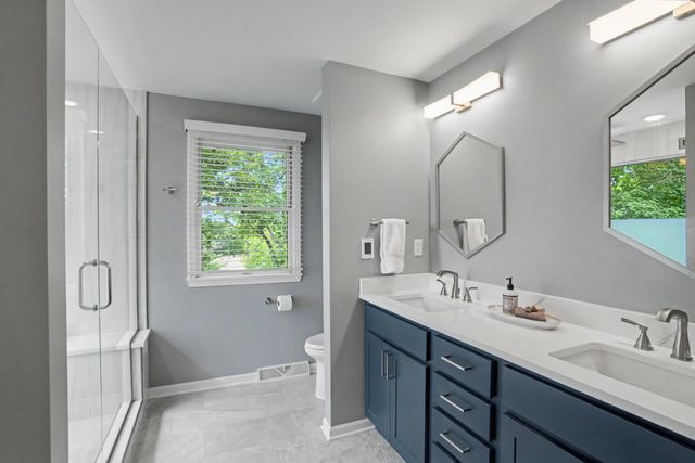 1205 LARAIL DR, Columbia, MO 65203