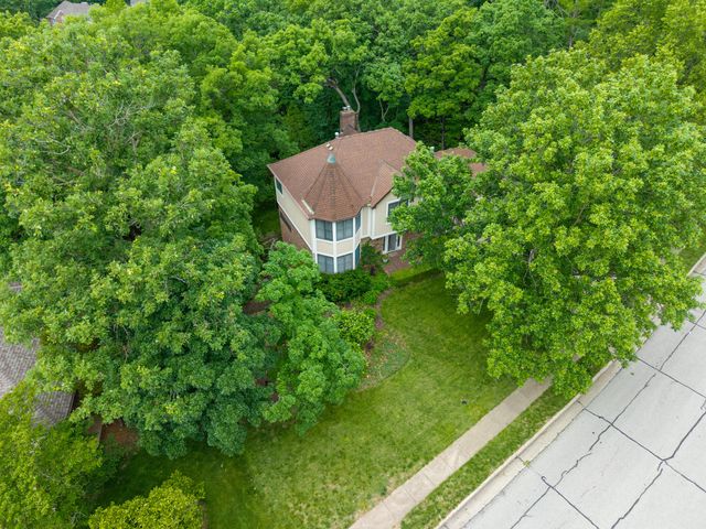 1205 LARAIL DR, Columbia, MO 65203