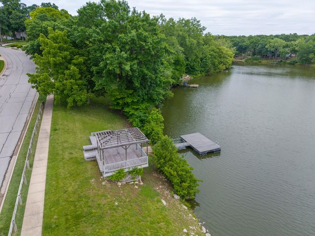 1205 LARAIL DR, Columbia, MO 65203