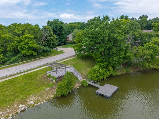 1205 LARAIL DR, Columbia, MO 65203