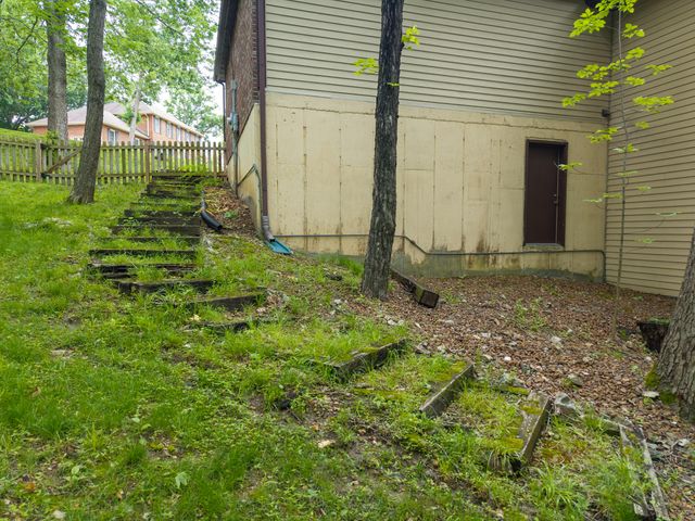 1205 LARAIL DR, Columbia, MO 65203