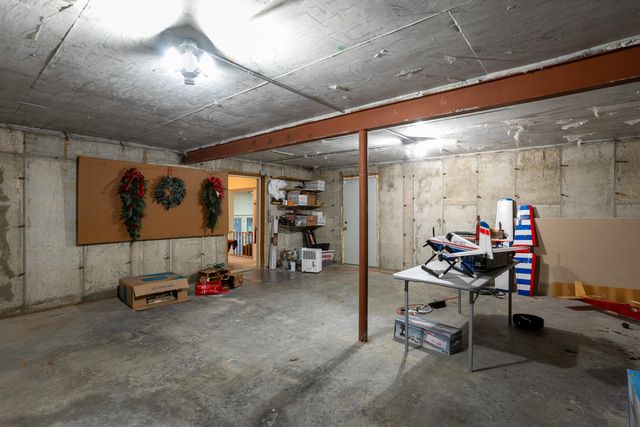 1205 LARAIL DR, Columbia, MO 65203