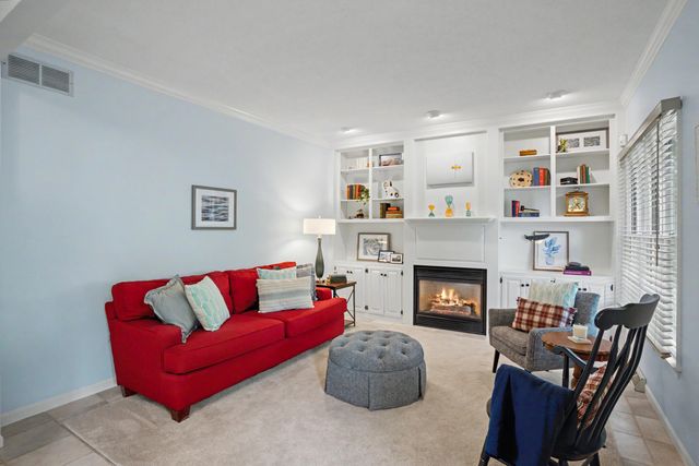 1205 LARAIL DR, Columbia, MO 65203