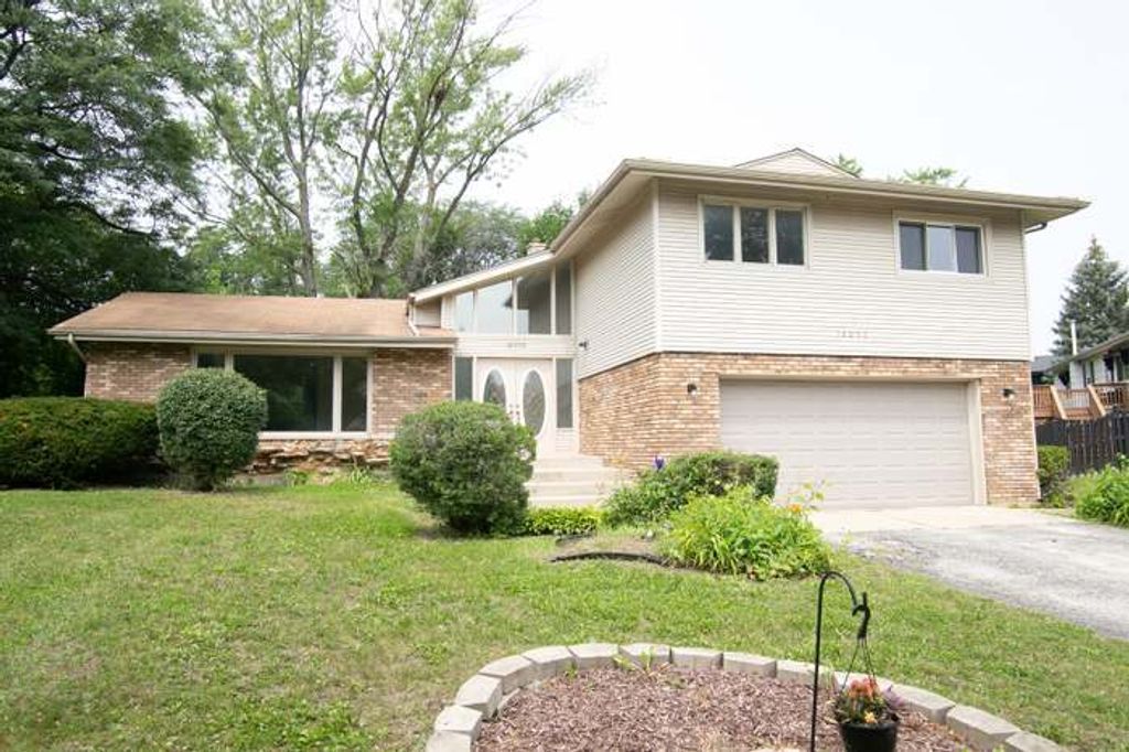 18052 San Diego Avenue, Homewood, IL 60430 — exterior