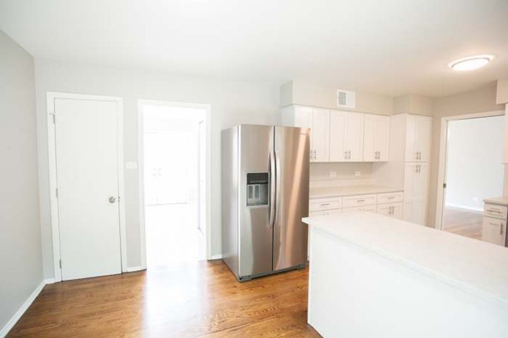 18052 San Diego Avenue, Homewood, IL 60430 — photo 5
