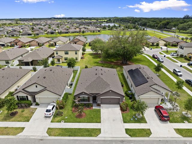 5605 Amusement Avenue, Fort Pierce, FL 34947