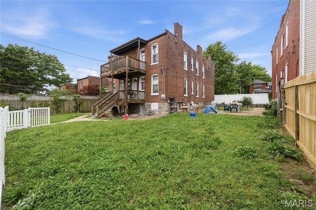 4430 Pennsylvania Avenue, St Louis, MO 63111